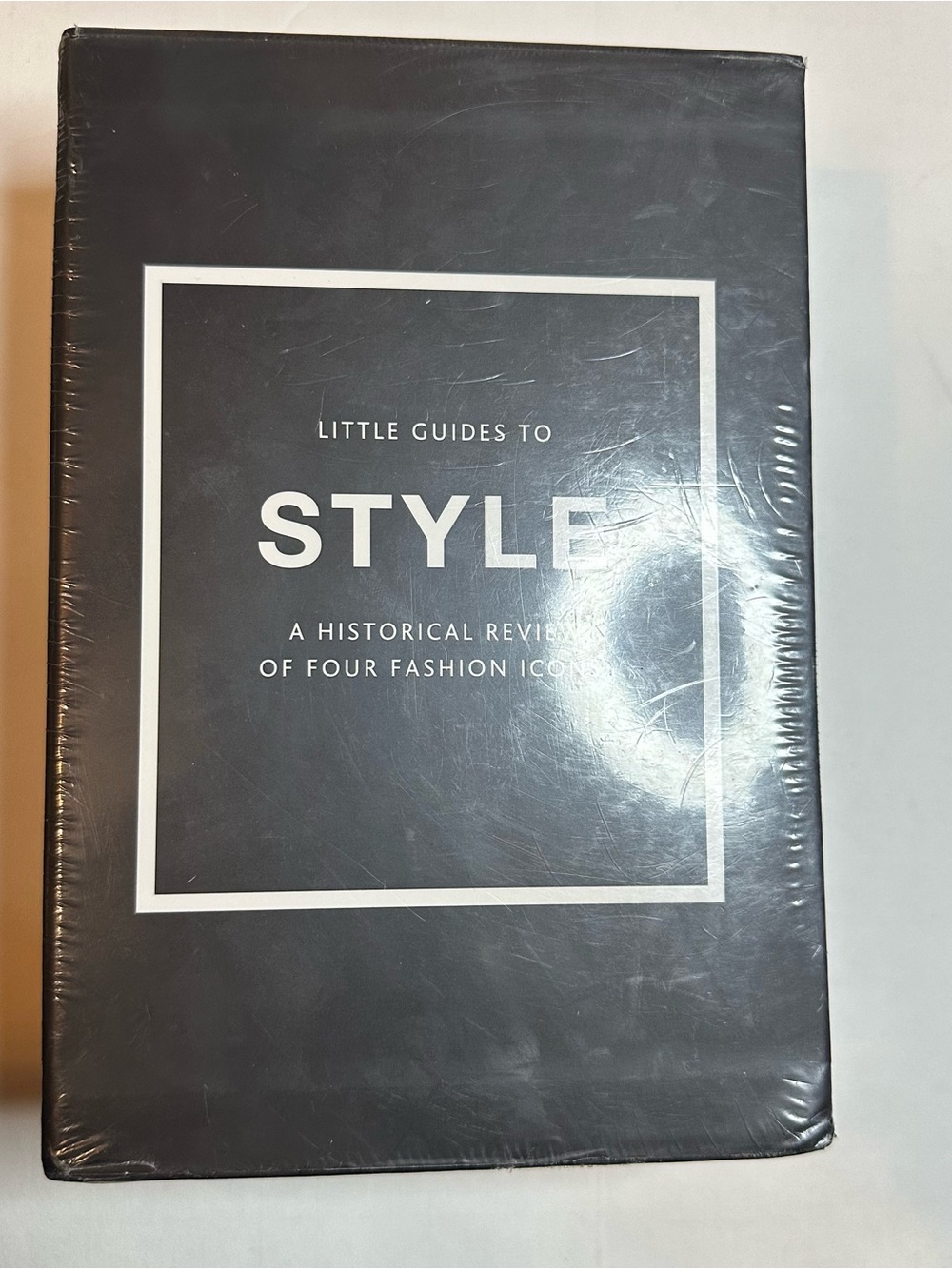 NWT Gucci Gold Little Book set - Black, Cream, Gold, Light Blue spines - Picture 4 of 4